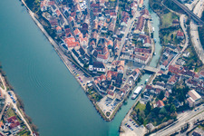 Vue aérienne de Embouchure de l'Elsenz dans le Neckar à Neckargemünd dans le département Bade-Wurtemberg, Allemagne