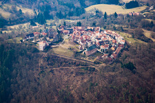 Vue aérienne de Du nord-est à le quartier Dilsberg in Neckargemünd dans le département Bade-Wurtemberg, Allemagne