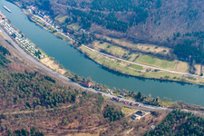 Vue aérienne de Camping de la vallée du Neckar en Hesse à le quartier Neckarhausen in Neckarsteinach dans le département Hesse, Allemagne