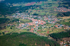 Quartier Gossersweiler in Gossersweiler-Stein dans le département Rhénanie-Palatinat, Allemagne hors des airs