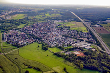 Vue oblique de Quartier Sandweier in Baden-Baden dans le département Bade-Wurtemberg, Allemagne