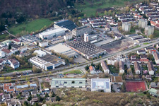 Enregistrement par drone de École August Lämmle, Gerlinger Straße à le quartier Ramtel in Leonberg dans le département Bade-Wurtemberg, Allemagne