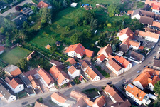 Vue oblique de Minfeld dans le département Rhénanie-Palatinat, Allemagne