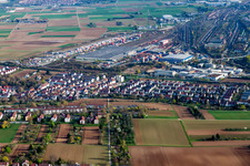 Vue aérienne de GVZ Logistics Center Kornwestheim GmbH à la gare de triage et au terminal à conteneurs de la Deutsche Bahn à Kornwestheim dans le département Bade-Wurtemberg, Allemagne