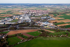Vue aérienne de Zone industrielle et commerciale de Siemensstraße à le quartier Kallenberg in Korntal-Münchingen dans le département Bade-Wurtemberg, Allemagne