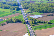 Vue aérienne de Construction d'un nouveau pont autoroutier à Kandel dans le département Rhénanie-Palatinat, Allemagne