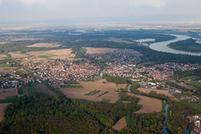 Vue d'oiseau de Drusenheim dans le département Bas Rhin, France