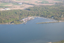 Gambsheim dans le département Bas Rhin, France du point de vue du drone
