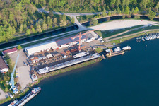 Vue aérienne de Site du chantier naval Karcher GmbH à le quartier Freistett in Rheinau dans le département Bade-Wurtemberg, Allemagne