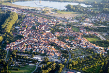 Vue aérienne de Wörth am Rhein dans le département Rhénanie-Palatinat, Allemagne