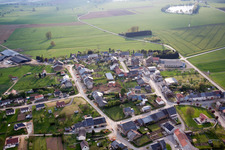 Vue aérienne de Brévilly dans le département Ardennes, France