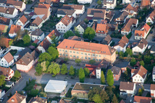 Vue aérienne de École Friedrich à Durmersheim dans le département Bade-Wurtemberg, Allemagne