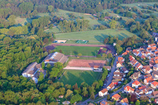 Vue aérienne de Terrains de sport de FV 1919 Ötigheim eV à Ötigheim dans le département Bade-Wurtemberg, Allemagne
