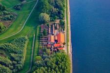 Photographie aérienne de Musée de la briqueterie de Sondernheim sur le barrage du Rhin à Germersheim dans le département Rhénanie-Palatinat, Allemagne