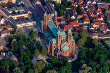 Vue oblique de Bâtiment de l'église de la cathédrale de la cathédrale à Speyer à Speyer dans le département Rhénanie-Palatinat, Allemagne