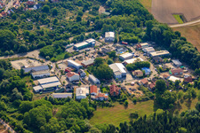 Zone commerciale de Mittelwegring à Jockgrim dans le département Rhénanie-Palatinat, Allemagne d'en haut
