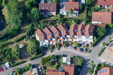 Vue aérienne de Villas dans le quartier résidentiel d'un lotissement de maisons unifamiliales à Tongruben à Rheinzabern dans le département Rhénanie-Palatinat, Allemagne
