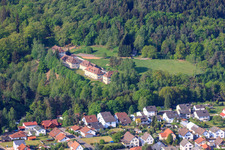 Vue aérienne de Altschlossstraße 2-8 à Eppenbrunn dans le département Rhénanie-Palatinat, Allemagne