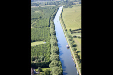 Vue aérienne de Canal Gloucester-Sharpness à Frampton-on-Severn à Frampton on Severn dans le département Angleterre, Grande Bretagne