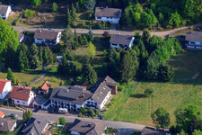 Vue aérienne de Haardtstrasse inférieure 57 + 59 à Eppenbrunn dans le département Rhénanie-Palatinat, Allemagne