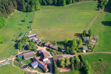 Ransbrunnerhof à Eppenbrunn dans le département Rhénanie-Palatinat, Allemagne hors des airs