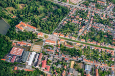 Photographie aérienne de Château et parc du château avec étang du château Ballenstedt à Ballenstedt dans le département Saxe-Anhalt, Allemagne