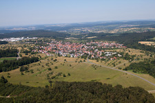 Vue d'oiseau de Quartier Ittersbach in Karlsbad dans le département Bade-Wurtemberg, Allemagne