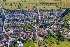 Vue aérienne de Quartier Schöllbronn in Ettlingen dans le département Bade-Wurtemberg, Allemagne