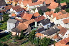 Brehmstr à le quartier Minderslachen in Kandel dans le département Rhénanie-Palatinat, Allemagne d'en haut