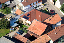 Brehmstr à le quartier Minderslachen in Kandel dans le département Rhénanie-Palatinat, Allemagne d'en haut