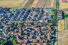 Nouvelle zone de développement à Rheinzabern dans le département Rhénanie-Palatinat, Allemagne d'en haut