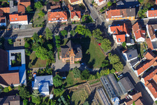 Vue oblique de L'hôtel de ville à Jockgrim dans le département Rhénanie-Palatinat, Allemagne