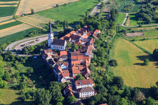 Hinterstädel depuis le nord à Jockgrim dans le département Rhénanie-Palatinat, Allemagne d'en haut