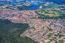 Vue aérienne de Du nord-ouest à Jockgrim dans le département Rhénanie-Palatinat, Allemagne