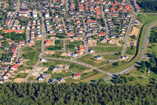 Nouvelle zone de développement Vogelring vue du nord à Jockgrim dans le département Rhénanie-Palatinat, Allemagne d'en haut