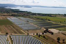 Borghetto dans le département Ombrie, Italie hors des airs