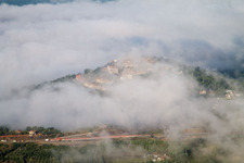Photographie aérienne de Civitella Marittima dans le département Toscane, Italie