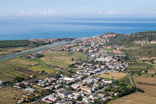 Vue aérienne de Castiglione della Pescaia dans le département Toscane, Italie