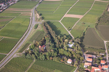 Vue oblique de Chapelle à le quartier Wollmesheim in Landau in der Pfalz dans le département Rhénanie-Palatinat, Allemagne