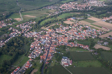 Vue aérienne de Quartier Ingenheim in Billigheim-Ingenheim dans le département Rhénanie-Palatinat, Allemagne