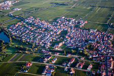 (Palatinat) à Kirrweiler dans le département Rhénanie-Palatinat, Allemagne vue d'en haut