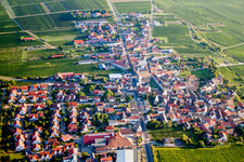 Vue aérienne de Vignobles à le quartier Herxheim in Herxheim am Berg dans le département Rhénanie-Palatinat, Allemagne