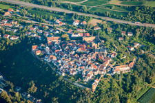 Neuleiningen dans le département Rhénanie-Palatinat, Allemagne vue d'en haut