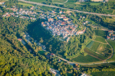 Neuleiningen dans le département Rhénanie-Palatinat, Allemagne depuis l'avion
