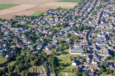 Vue aérienne de Village - Vue à le quartier Lommersum in Weilerswist dans le département Rhénanie du Nord-Westphalie, Allemagne