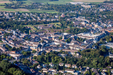 Vue aérienne de Quartier de la vieille ville et centre-ville avec le musée de la Citadelle à Jülich dans le département Rhénanie du Nord-Westphalie, Allemagne