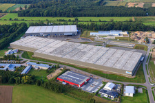 Groupe logistique ZUFALL - Filiale Kandel et Groupe STS dans le parc industriel de Horst à le quartier Minderslachen in Kandel dans le département Rhénanie-Palatinat, Allemagne d'en haut