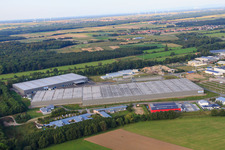 Groupe logistique ZUFALL - Filiale Kandel et Groupe STS dans le parc industriel de Horst à le quartier Minderslachen in Kandel dans le département Rhénanie-Palatinat, Allemagne hors des airs
