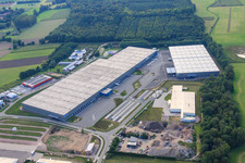 Vue oblique de Groupe logistique ZUFALL - Filiale Kandel et Groupe STS dans le parc industriel de Horst à le quartier Minderslachen in Kandel dans le département Rhénanie-Palatinat, Allemagne