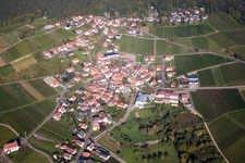 Quartier Gleiszellen in Gleiszellen-Gleishorbach dans le département Rhénanie-Palatinat, Allemagne d'en haut